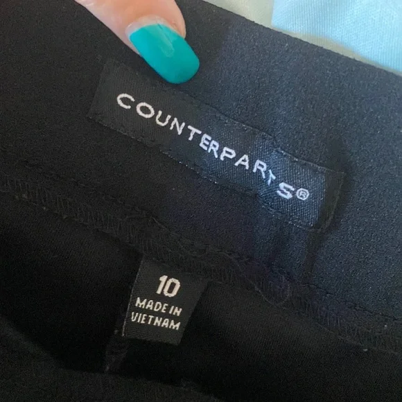 Counterparts Black Capri Pants |Size 10 - Picture 4 of 5